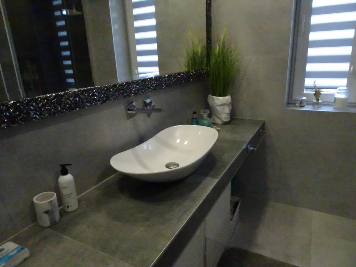 Villa Sanriver Przemysl Ngoại thất bức ảnh