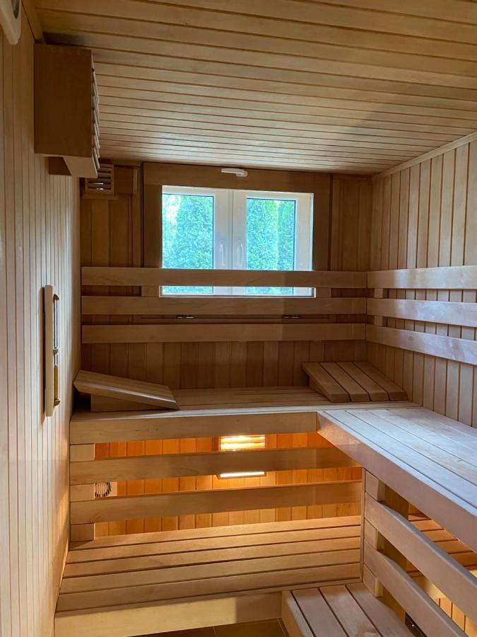 Villa Sanriver Przemysl Ngoại thất bức ảnh